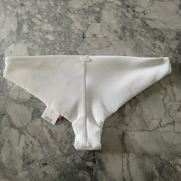 Roxy Love Rib The Baja Swim Bottoms - L - Picture 2 of 2